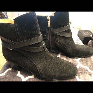 Women’s Black Leather/Suede Boots Size 8